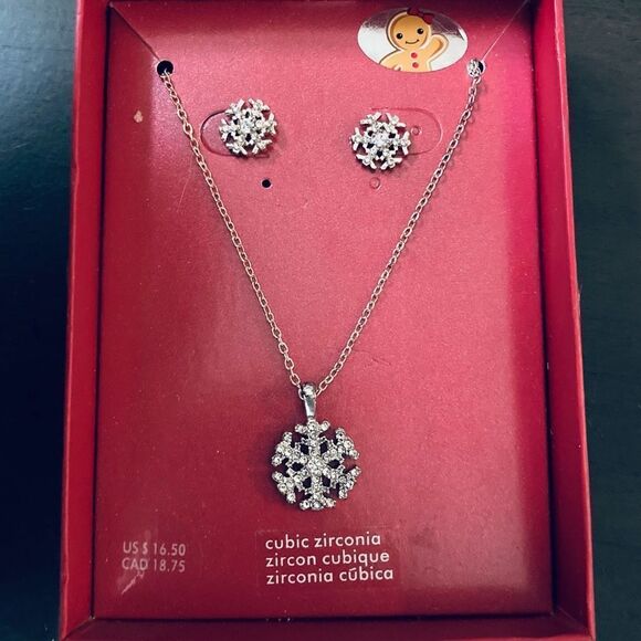 Snowflake CZ Necklace & Earring Christmas Gift Set - Picture 1 of 6